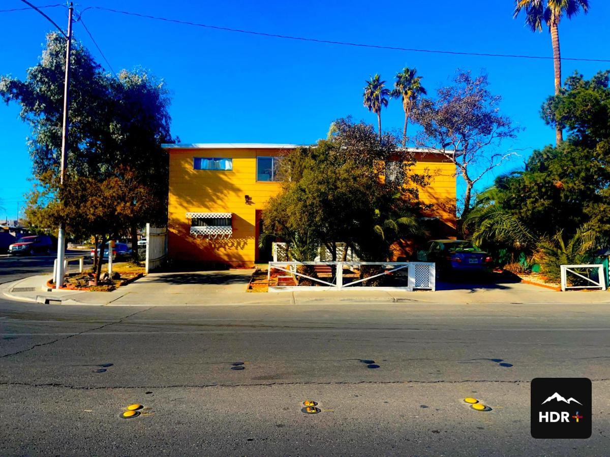 The Yellow Penthouse Llc Las Vegas Exterior foto